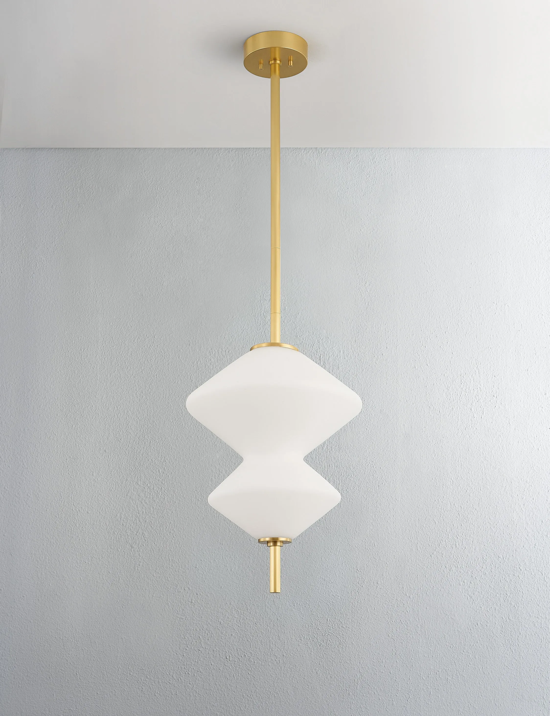 Ayrton Pendant Light