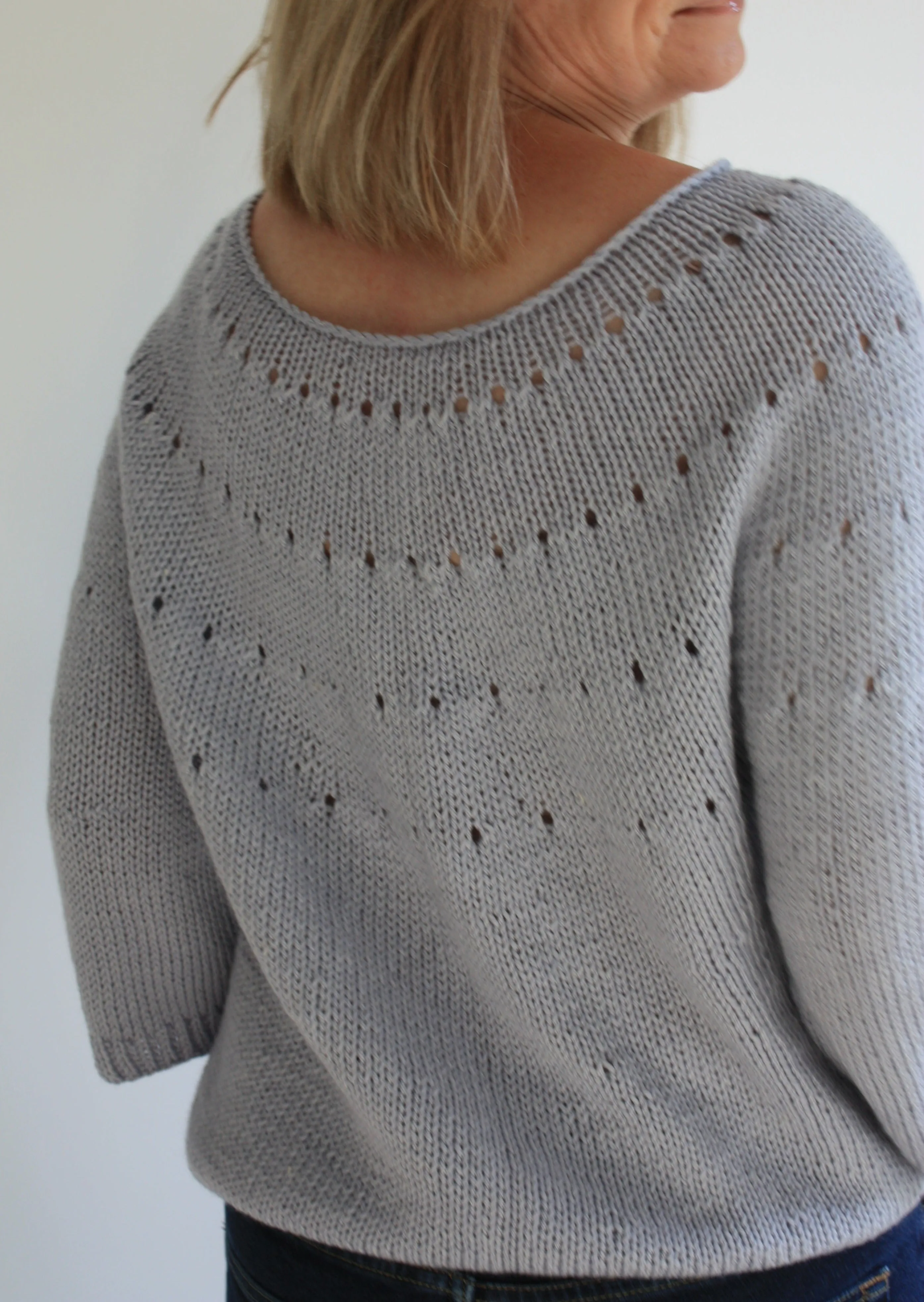 Easy Sweater Knitting Pattern - La Monnaie Blouse