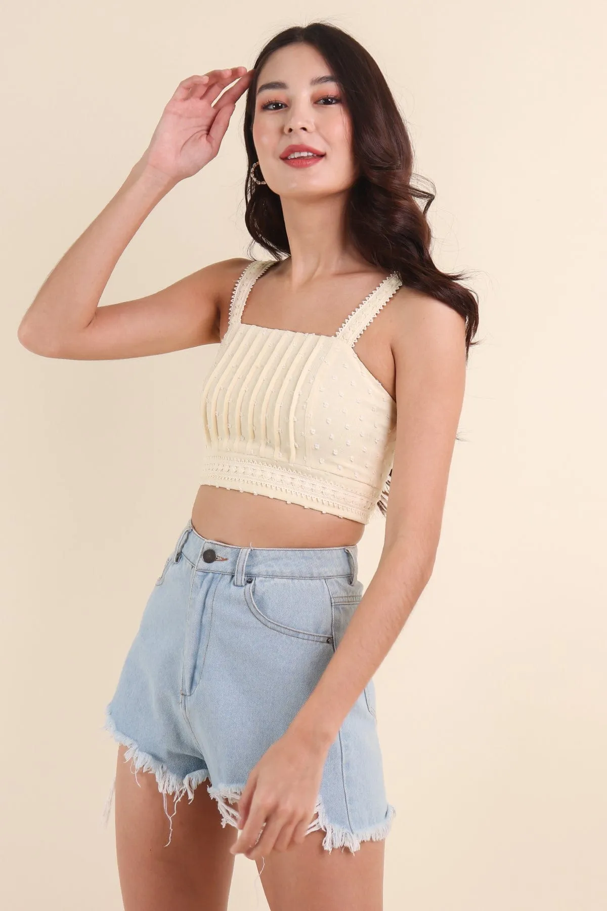 LEYLIA SWISS DOT CROP TOP IN PALE DAFFODIL